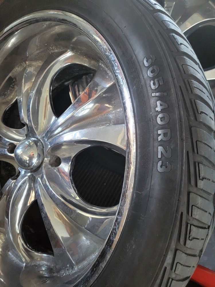 Crome Rims. 305 40 23