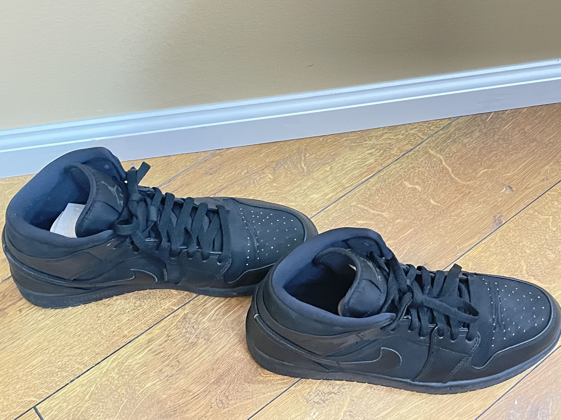 Air Jordan 1 Mid Size 10 Men