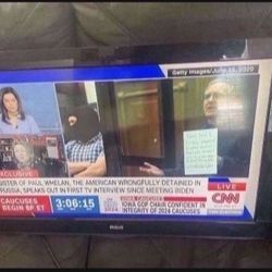 RCA  Television 32 inch TV with DVD Player. no remote.   