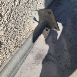 Fence Pole With Anchor Base