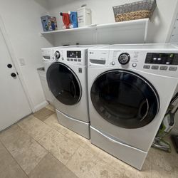 LG Smart Washer And Dryer Pedastal Set With Storage Under Both