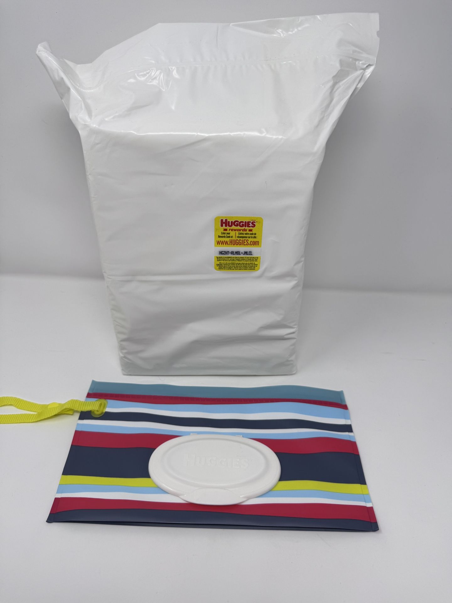 Huggies Clutch N Clean Travel Wipes Refill Pouch Blue White Polka Dot & Wipes