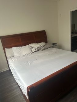 King and queen beds