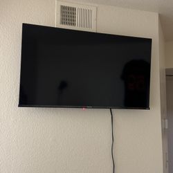 Vizio Roku TV 40”