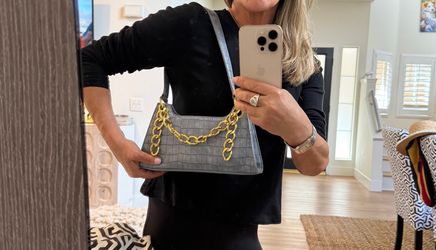 Ladies Croc Embossed Shoulder Purse With Gold Chain - New W/o Tags