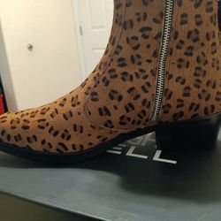 Leopard Men's Boots. Size 9.5(never Worn)