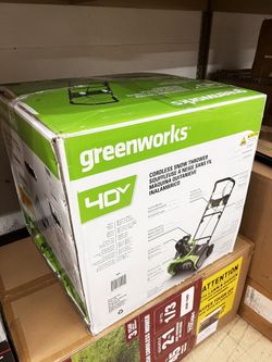 Greenworks 40V 20-inch Cordless Brushless Snow Blower with 4.0 Ah Battery and Charger, New in Box 