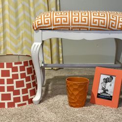 Stool Plus Pop Or Orange Decor