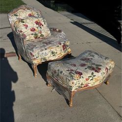 DREXEL HERITAGE FLORAL ARM REST CHAIR WITH OTTOMAN