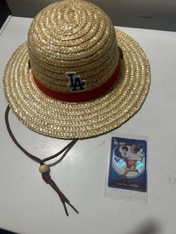 **FOR TRADE**2026 LA DODGERS X ONE PIECE LUFFY CARD + STRAW HAT