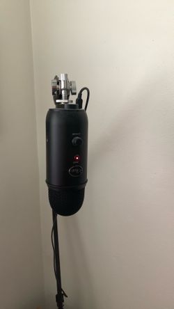 Blue yeti mic and rode stand