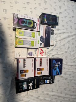 Mixed Electronics Bundle – Speakers, Cameras, Gadgets