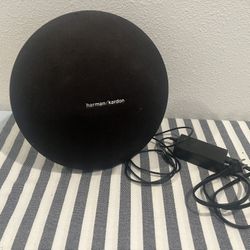 Harman Kardon Onyx Studio 4 Wireless Bluetooth Speaker - Black