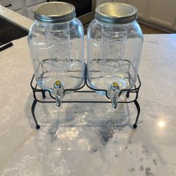 Beverage Dispenser Set - Like New - Used Once 