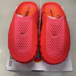 Brand New Nike Mind Slide Solar Red Women’s 7/Men’s 5.5
