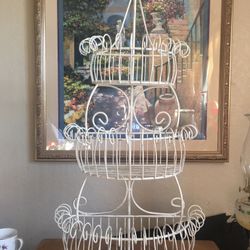 Farm House  Rod Iron Basket 