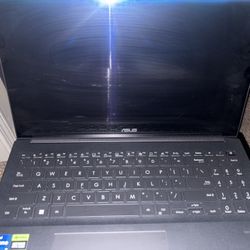  Black ASUS Laptop 13t Gen Intel Core I7 2.40Ghz