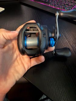 Shimano slx 150hg right hand with 10lb mono
