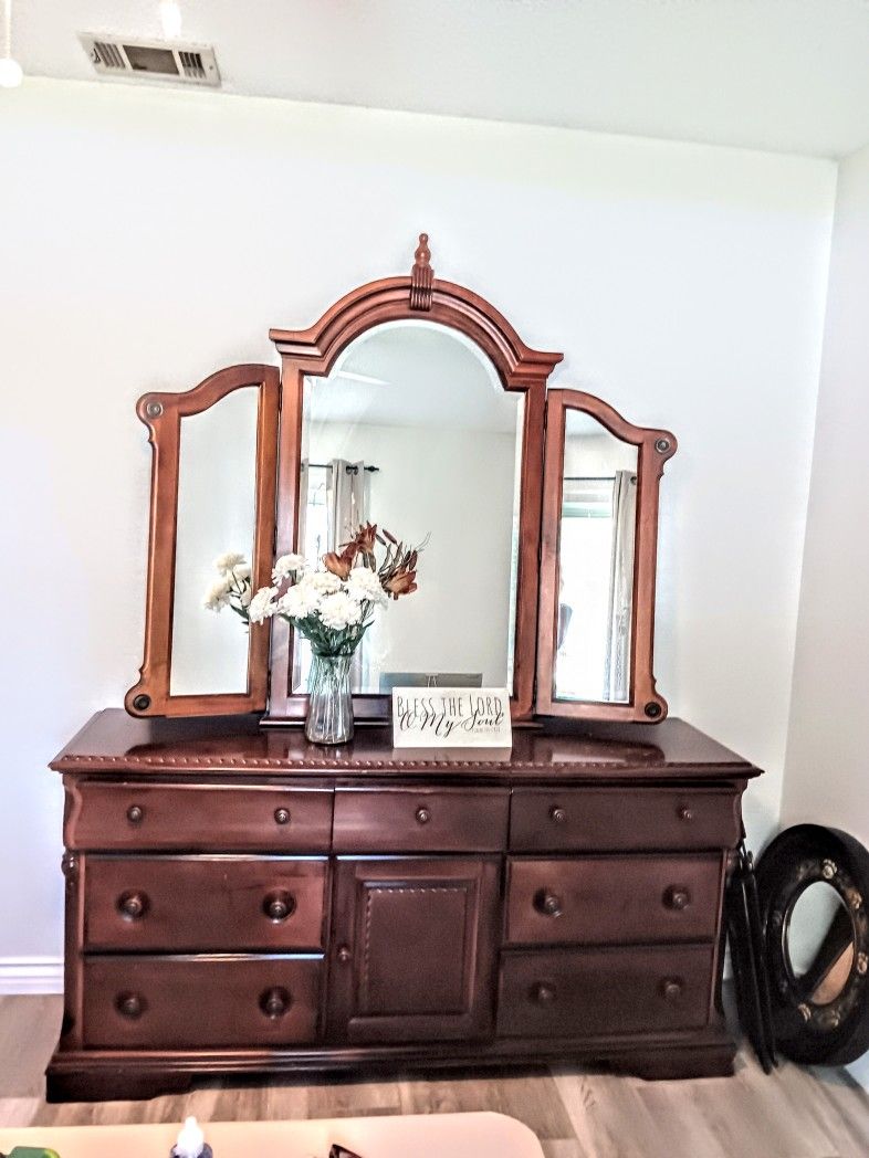 Dresser And Mirror By Broyhill