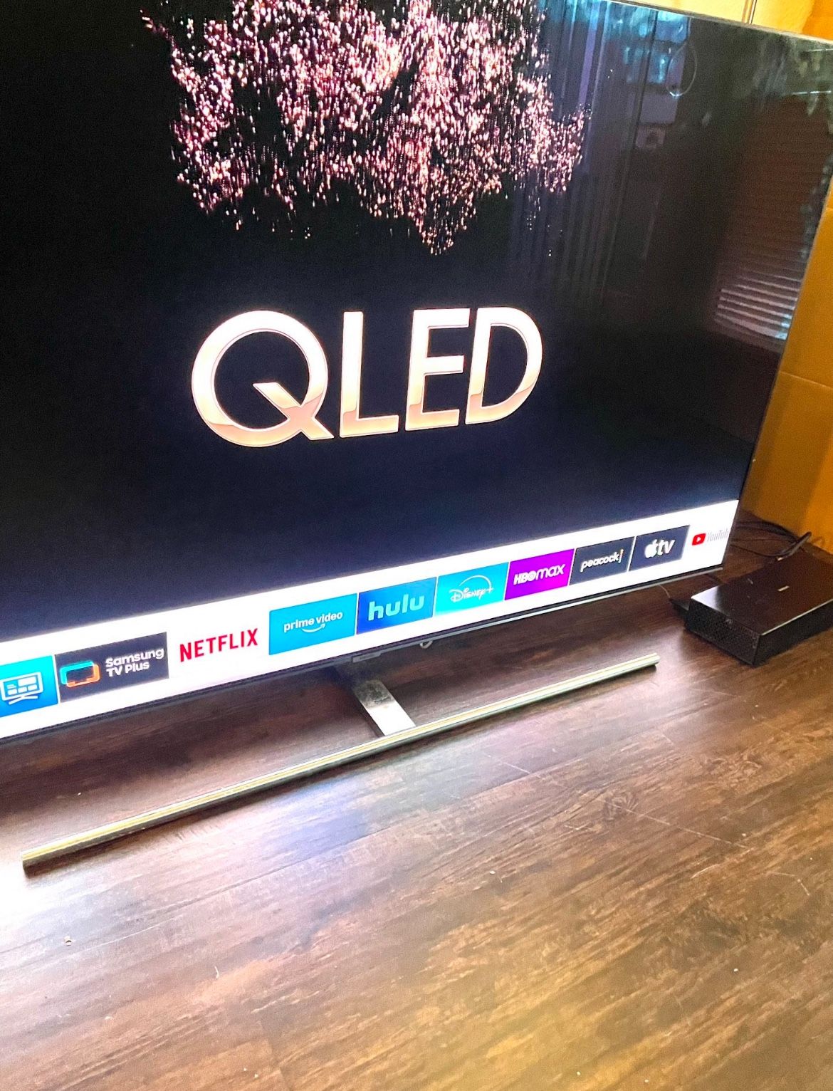 65”Samsung QLED 4K 2160p UHD Smart Tv HDR Model QN65Q7FAM