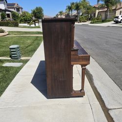 Piano Free Ready For Pick Up. 