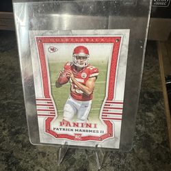 2017 PANINI FOOTBALL PATRICK MAHOMES #104 RC ROOKIE
