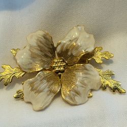 Vintage Flower Brooch Pin