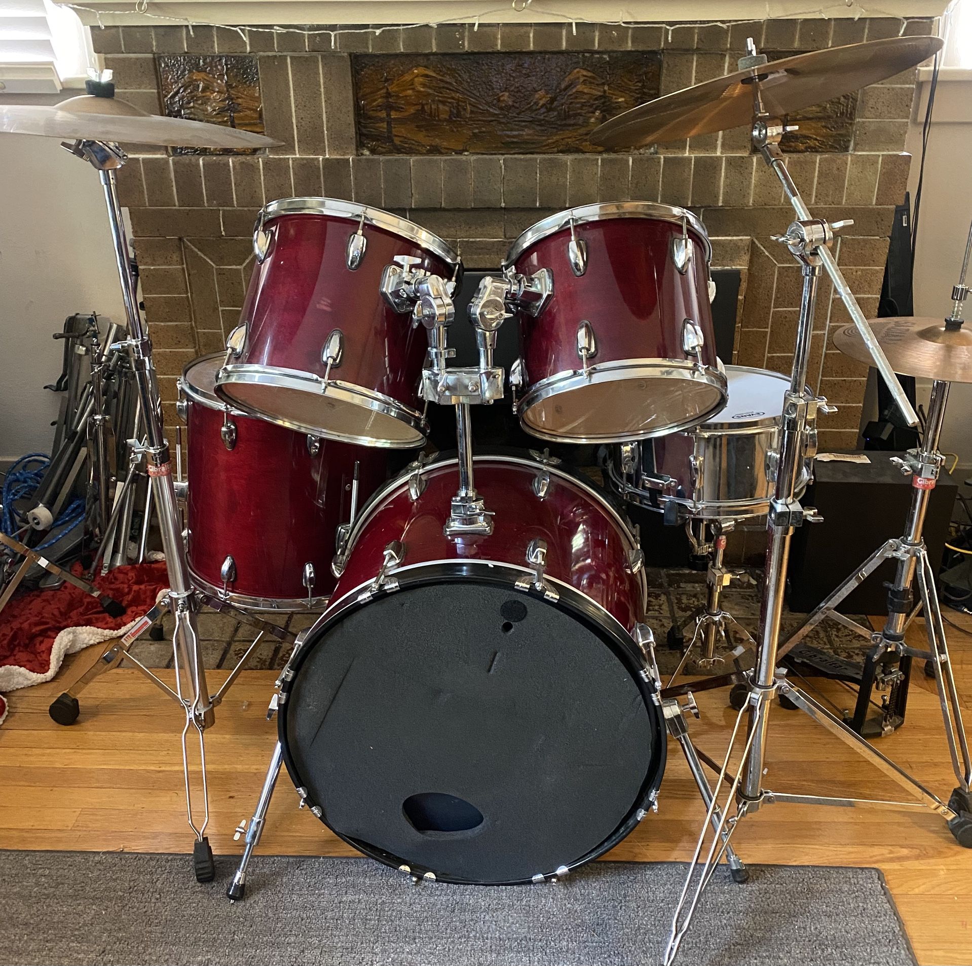 A Slice Seattle History. 90’s Maple Precision Percusion Drum Set
