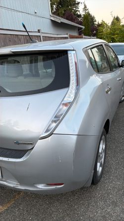 Electric Nissan Leaf