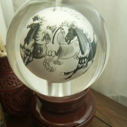 VINTAGE 1990'S REVERSE PAINTED "HORSES" CRYSTAL BALL  Globe WITH STAND - CHINA