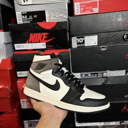Jordan Mocha 1s size 11 VNDS