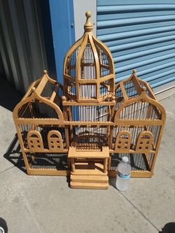 Victorian looking birdhouse