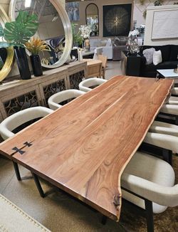 Elegant Live Edge Dining Table – Solid Mango Wood, Priced to Go!