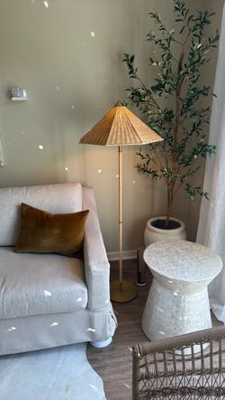 Gorgeous Serena and Lily style Floor Lamp