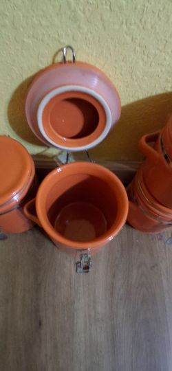 Four-piece orange canister