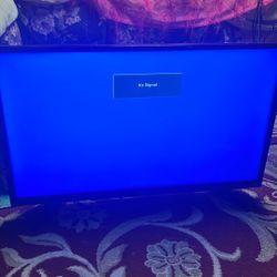 Standed Hisense TV 32” Inch (Good Condition)