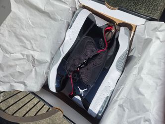 Max Aura 2 (Men's 11)