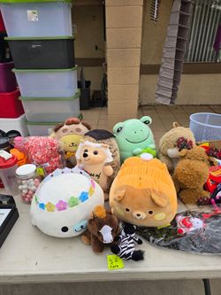 Muñecos de peluche todo por 10.00