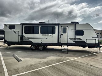 2023 Dutchmen Kodiak Ultimate 3321BHSL
