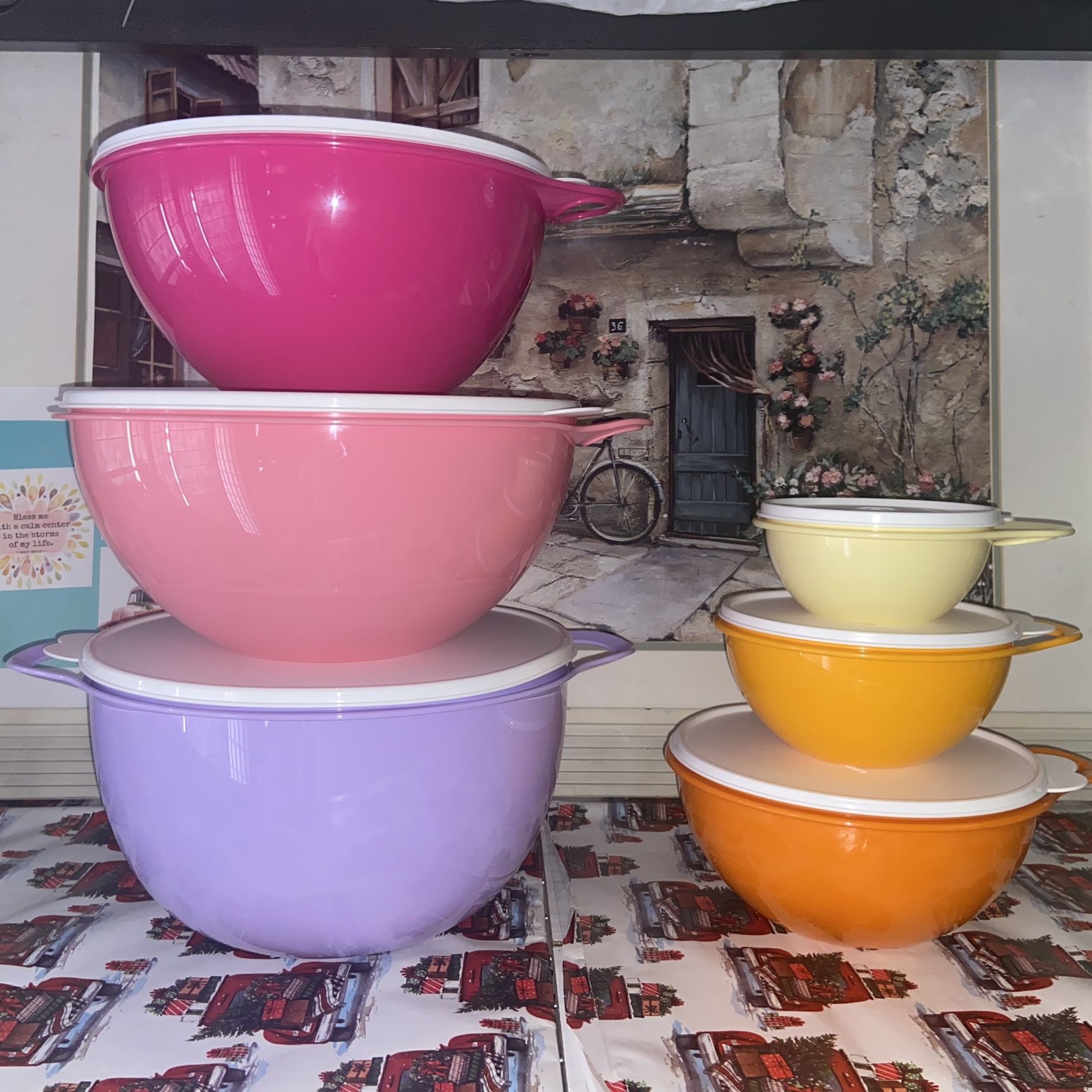 Thatsa Bowl Set Of 6 Tupperware New Pink Orange Blue Green for Sale in  Stanton, CA - OfferUp