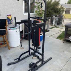 Pull Up Bar And Bench 