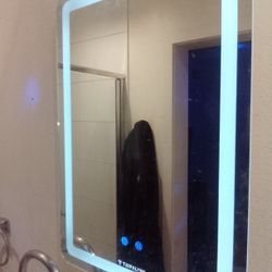 Espejo De Bano 1,350 Pero Aora 300 Ni Los Taxes Pagara