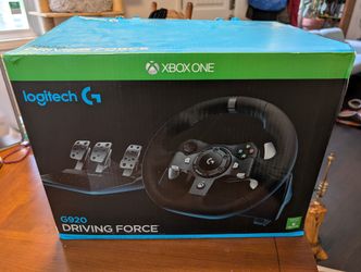 Logitech G920 Racing Wheel and Pedals