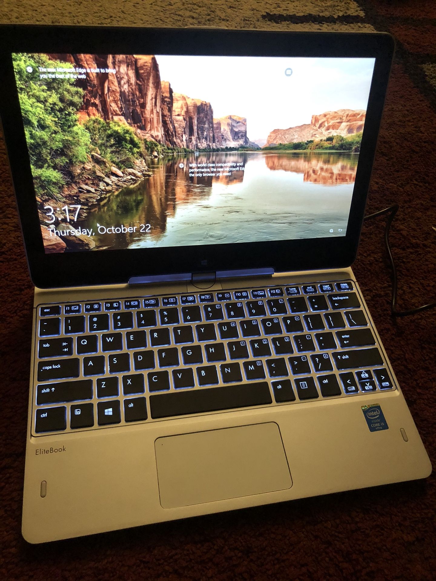 HP Revolve 810 g3, 2 in 1 touch, Windows 10, 256gb SSD nvme, 8gb RAM, (4g LTE capable)