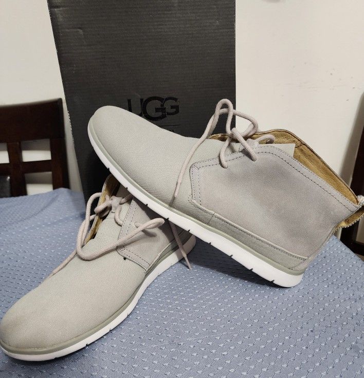 UGG Canvas Lightweight Men's Size 11