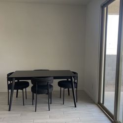 Dining Table & 4 Chairs