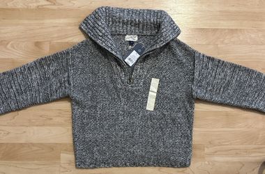 Universal Thread - New With Tags -Gray Quarter Zip Up Sweater - Size Small 