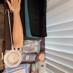 Brand New Intravenous Practice Arm Kit Made of PVC Latex Material Phlebotomy Arm with Infusion Stand Practice Arm for Phlebotomy with a Storage Handba