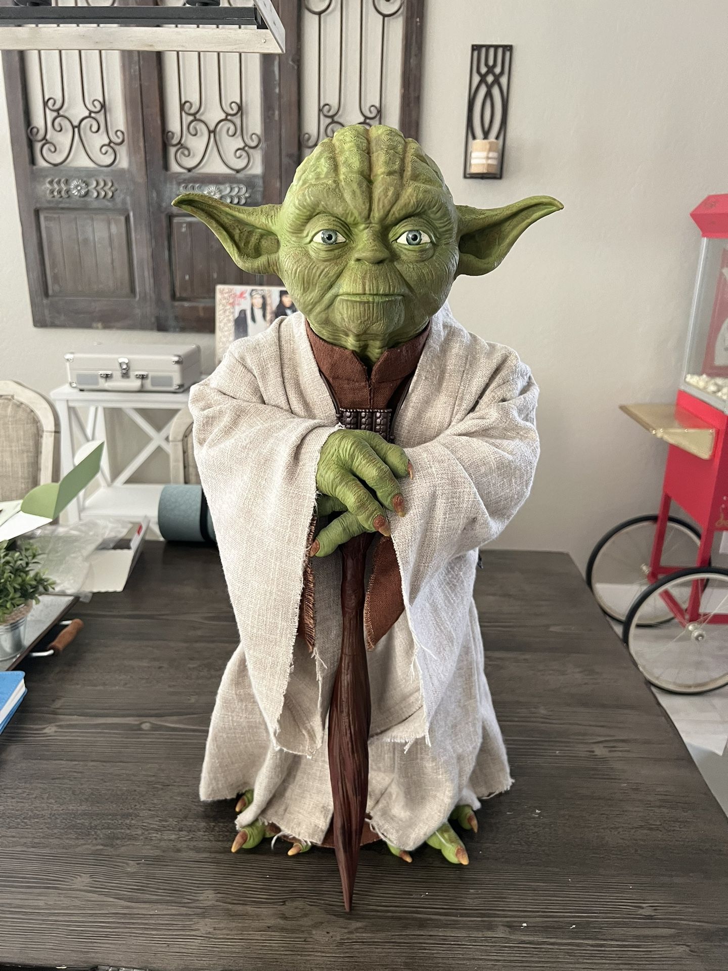 Life-sized 1:1 Star Wars Yoda
