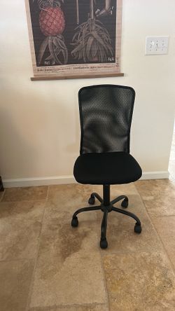 Brand new black office chair super comfortable